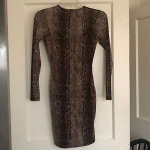 Windsor mesh dress with lining